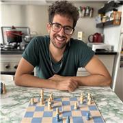 Profesor de español, inglés, lengua y literatura y valenciano. Soy un profesor que se adapta a cada alumno con grandes resultados.